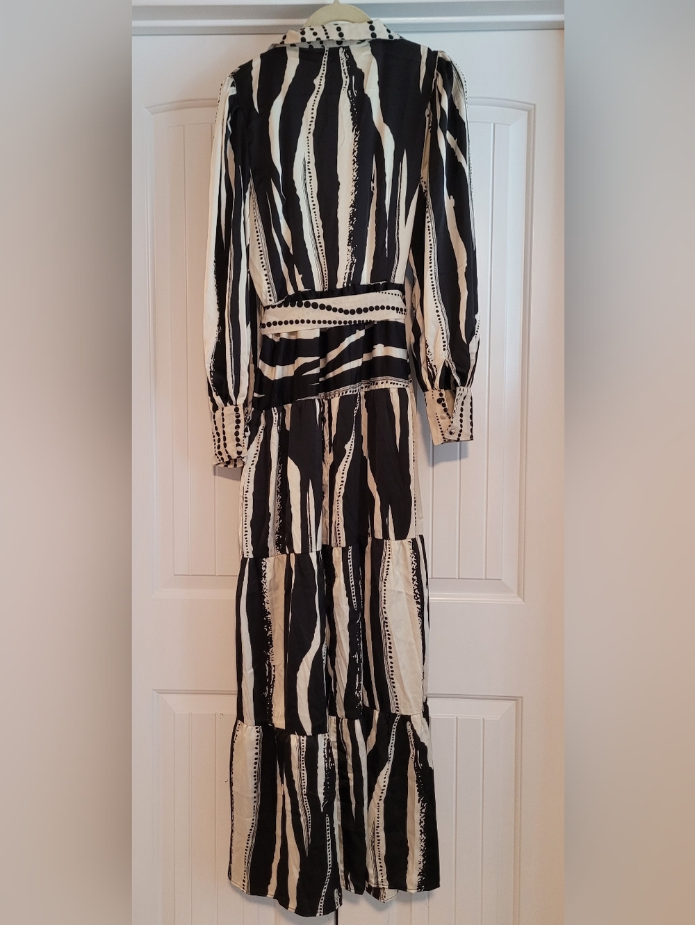 Black & Cream Maxi Dress - Picture 6 of 7